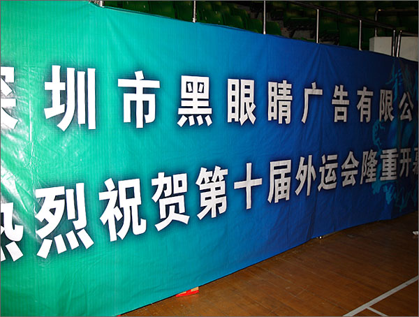 美容時(shí)尚雜志化妝品頁(yè)面拍攝及設(shè)計(jì)之一